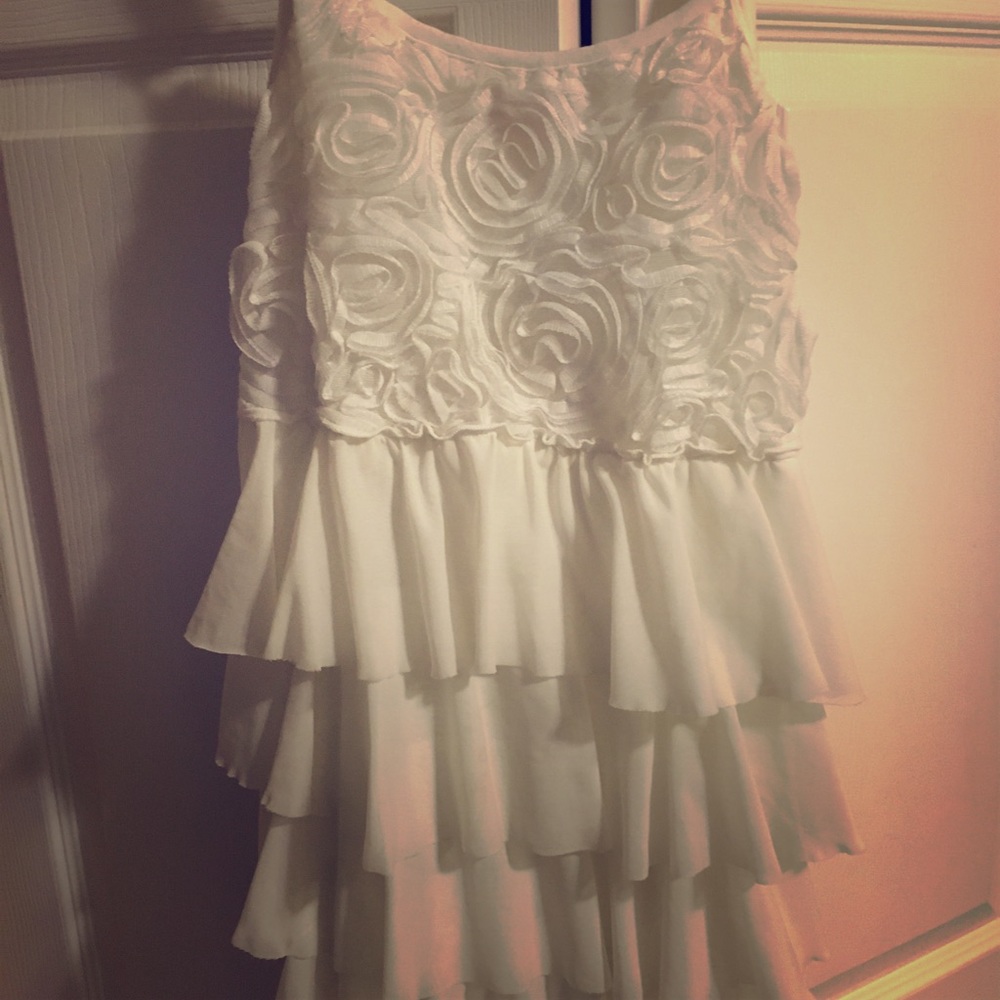 Like new ruffled white chiffon shirt (S)!